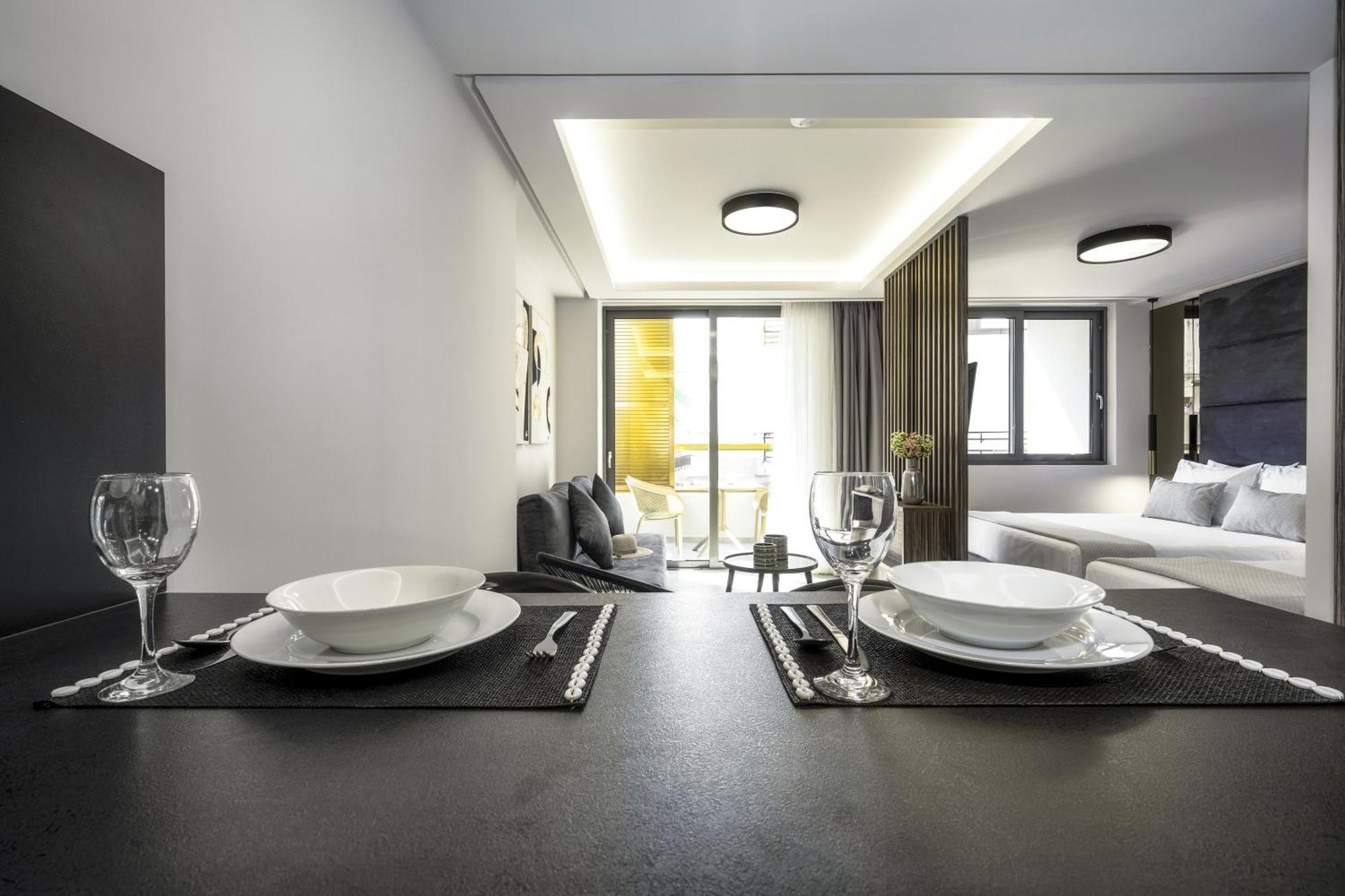 Aparthotel Evitel Luxury Living Hanioti Esterno foto
