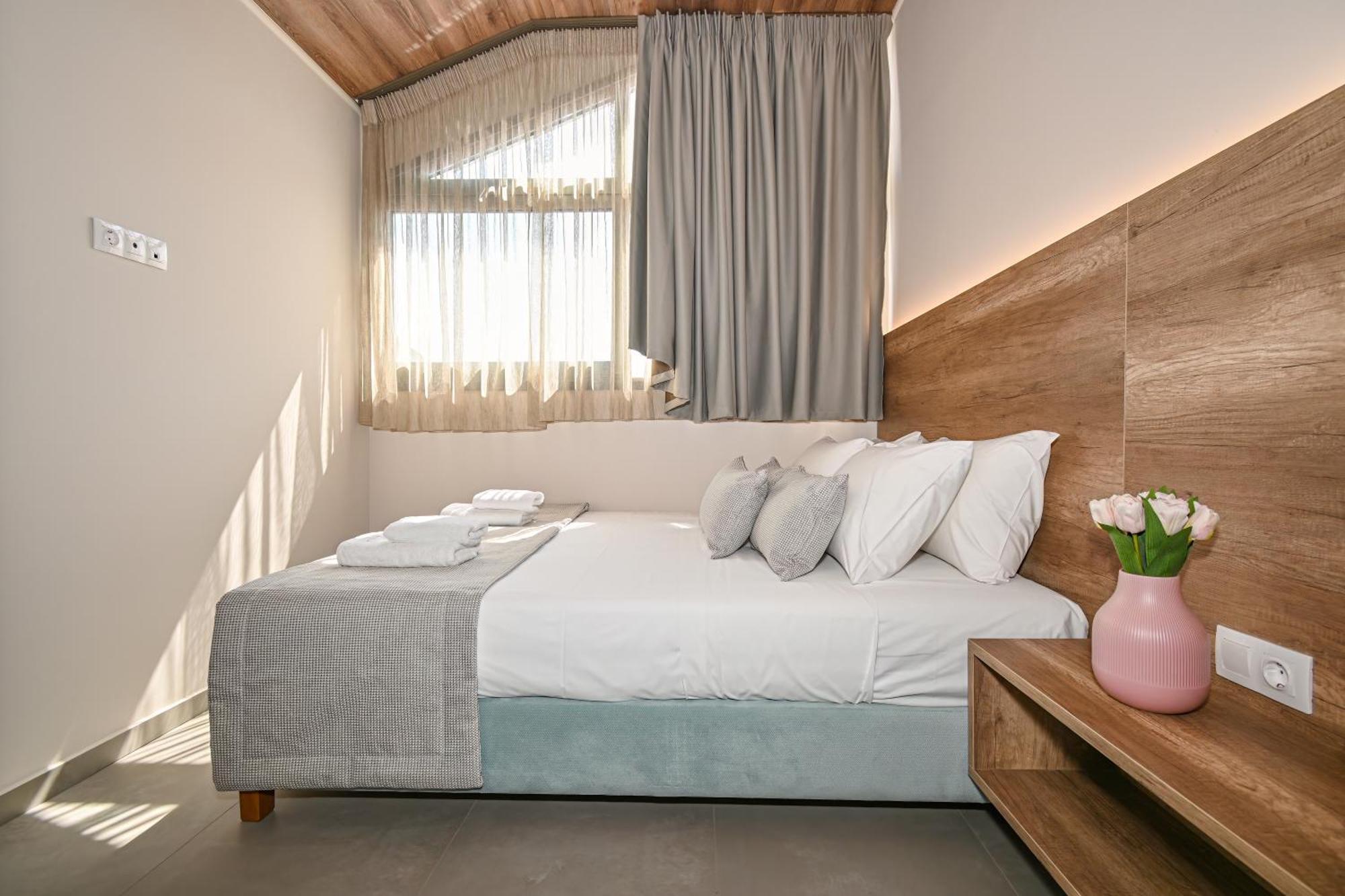 Aparthotel Evitel Luxury Living Hanioti Esterno foto